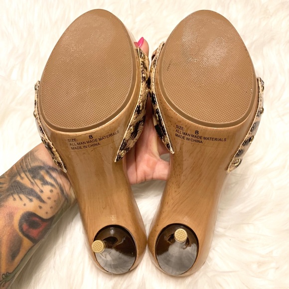 Quipid patent leopard wood slip on heels size 8 - Picture 6 of 7